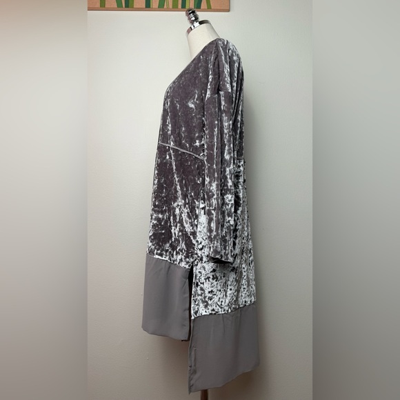 Urban Outfitters Out From Under Silver Crushed Velvet Open Robe XS/S - Picture 6 of 13